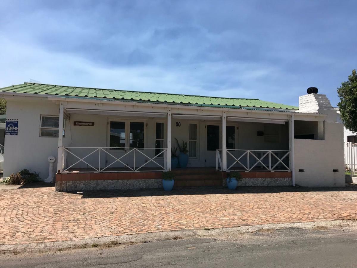 Leisure By The Sea Apartment Kleinmond Bagian luar foto